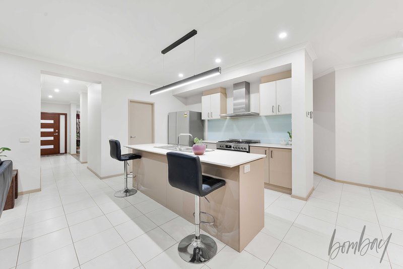 Photo - 3 Stafford Link, Craigieburn VIC 3064 - Image 7