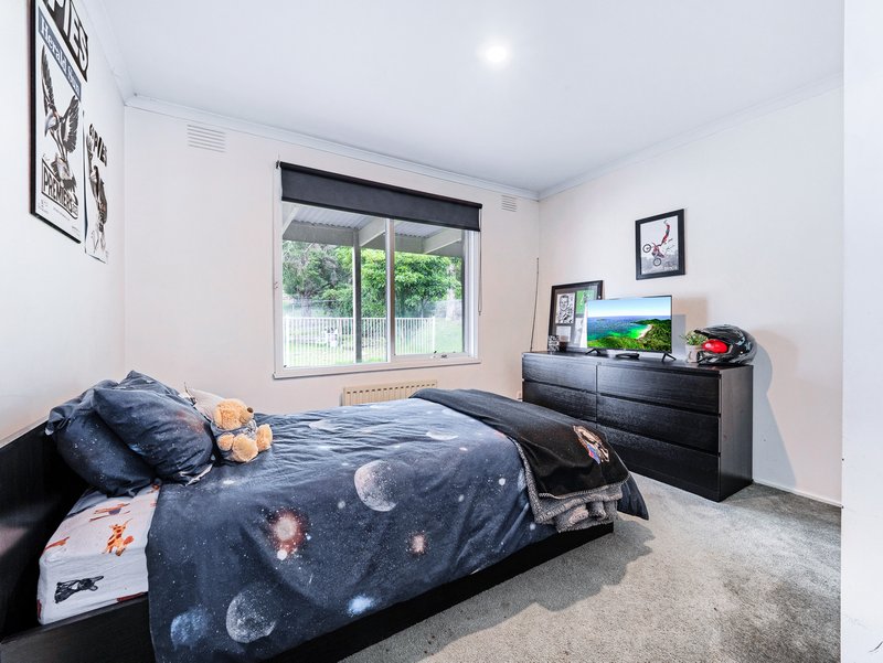 Photo - 3 Stanhill Drive, Cranbourne South VIC 3977 - Image 14