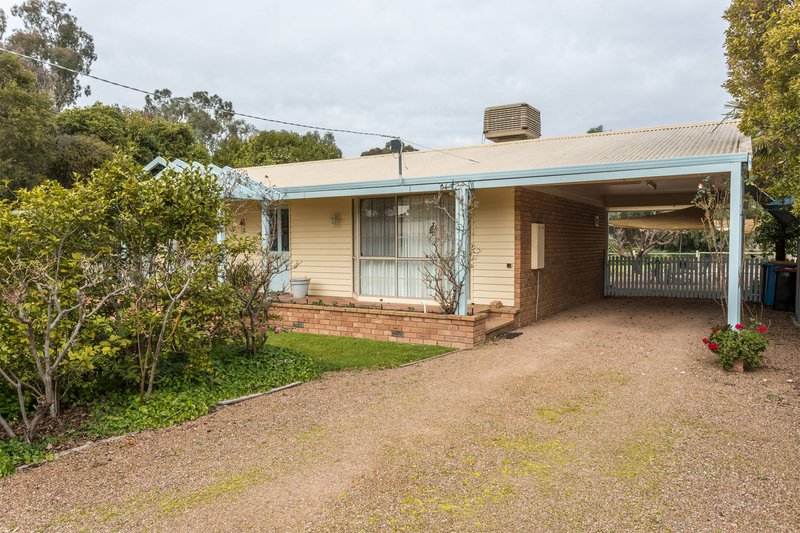 Photo - 3 Station Street, Murchison VIC 3610 - Image 3