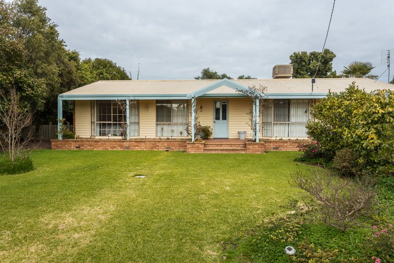 Photo - 3 Station Street, Murchison VIC 3610 - Image 4