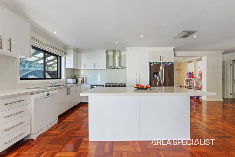 Photo - 3 Steeple Place, Endeavour Hills VIC 3802 - Image 13