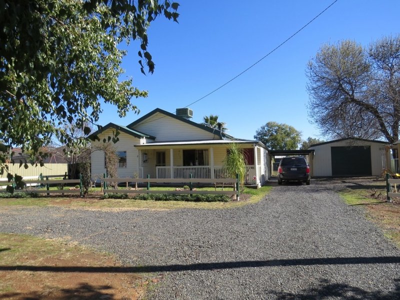 3 Stephen Street, Gooloogong NSW 2805