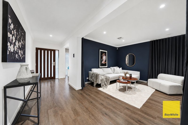 Photo - 3 Stockade Way, Aintree VIC 3336 - Image 3