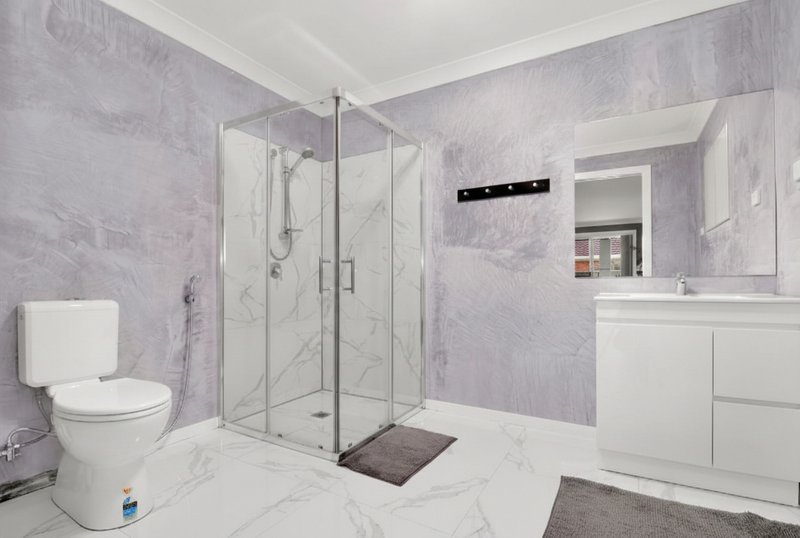 Photo - 3 Stott Close, Bonnyrigg NSW 2177 - Image 5