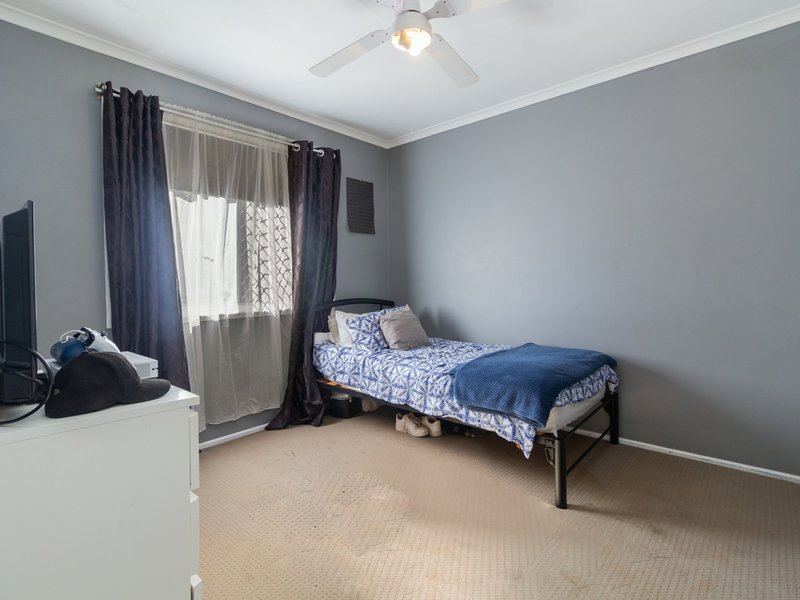 Photo - 3 Strathallen Drive, Boronia Heights QLD 4124 - Image 7