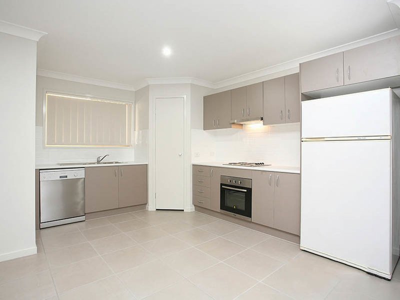 Photo - 3 Stream Place, Bellmere QLD 4510 - Image 2