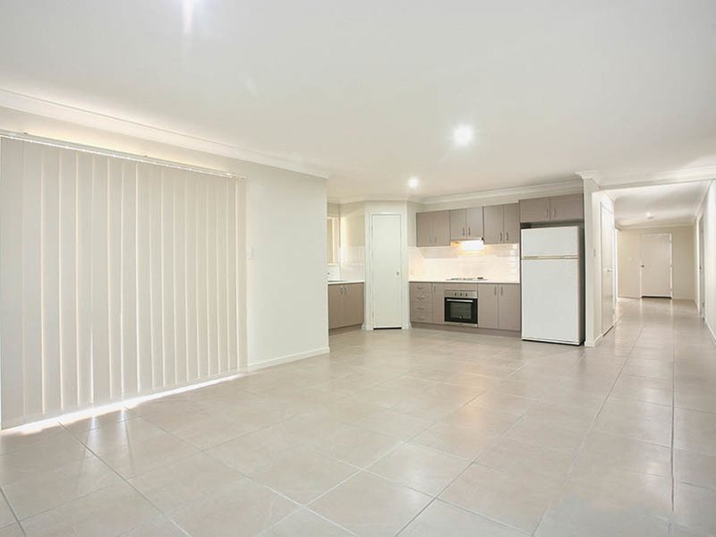 Photo - 3 Stream Place, Bellmere QLD 4510 - Image 3