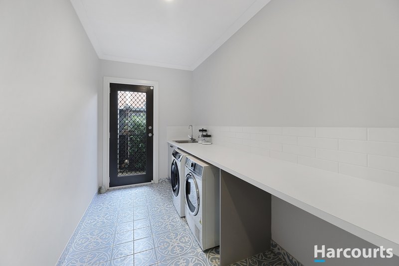 Photo - 3 Streeton Drive, Warragul VIC 3820 - Image 10