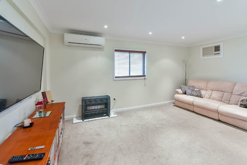 Photo - 3 Sturt Place, Camden South NSW 2570 - Image 3