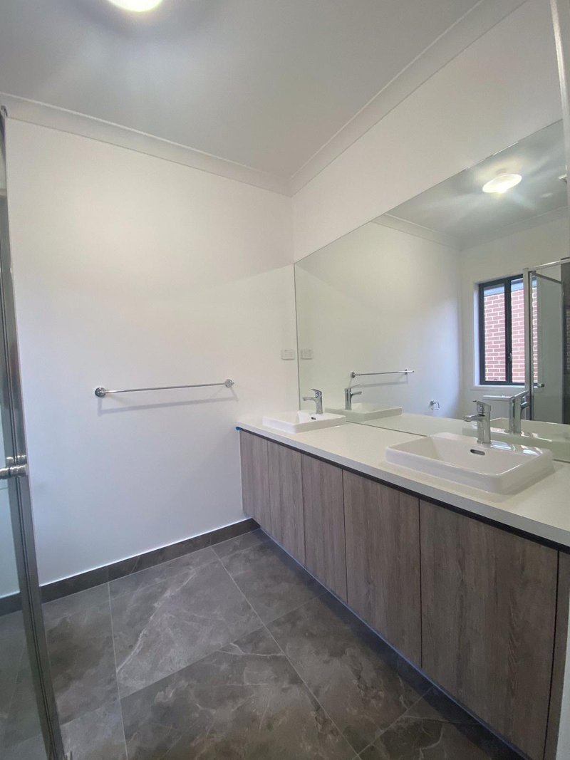 Photo - 3 Style Way, Tarneit VIC 3029 - Image 5