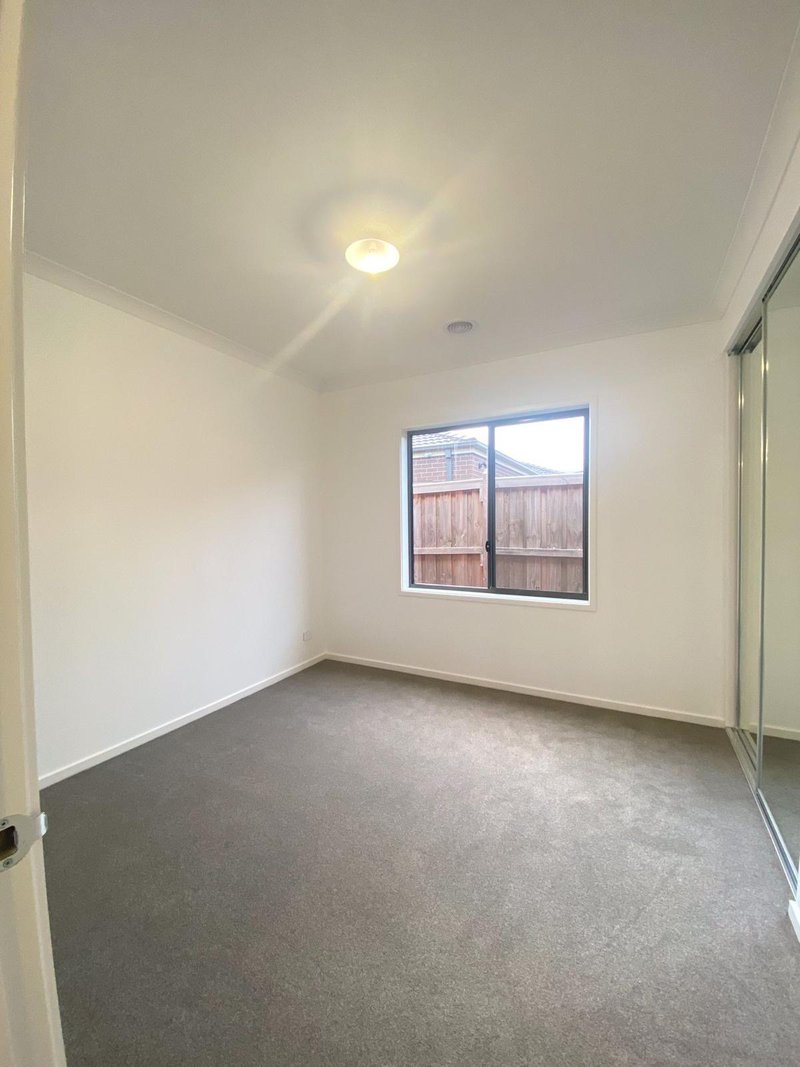 Photo - 3 Style Way, Tarneit VIC 3029 - Image 6