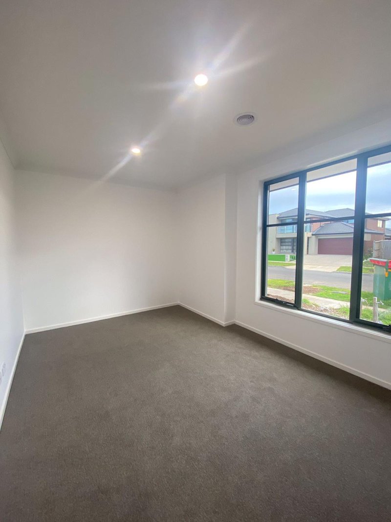 Photo - 3 Style Way, Tarneit VIC 3029 - Image 8