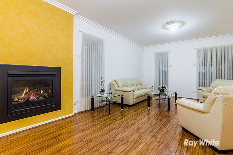 Photo - 3 Sugarloaf Ave , Lynbrook VIC 3975 - Image 2