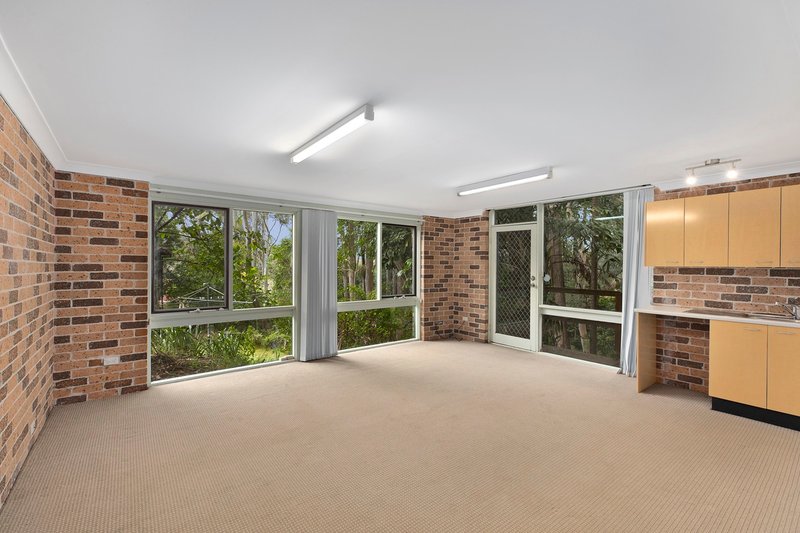 Photo - 3 Sullens Avenue, East Gosford NSW 2250 - Image 8