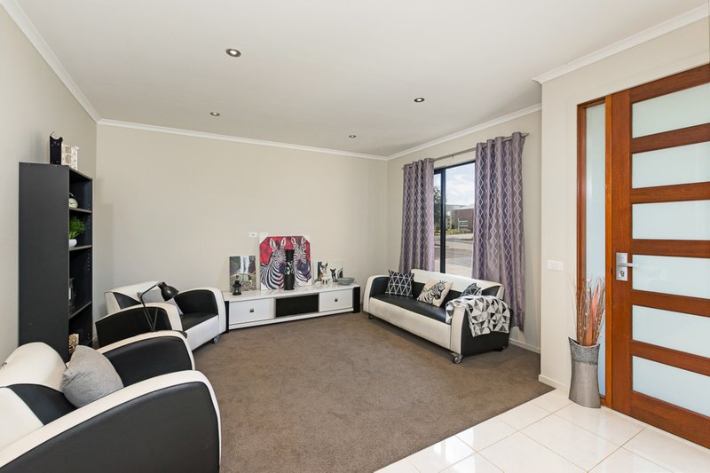 Photo - 3 Sullivan Road, Strathalbyn SA 5255 - Image 2