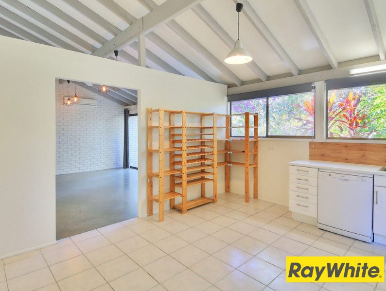 Photo - 3 Sultan Street, Rochedale South QLD 4123 - Image 8