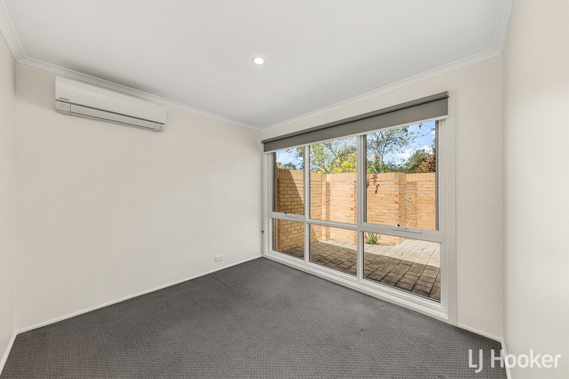 Photo - 3 Summerville Crescent, Florey ACT 2615 - Image 9