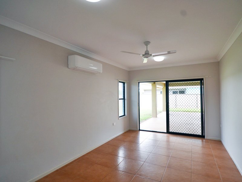 Photo - 3 Sunbird Ct , Rocky Point QLD 4874 - Image 17