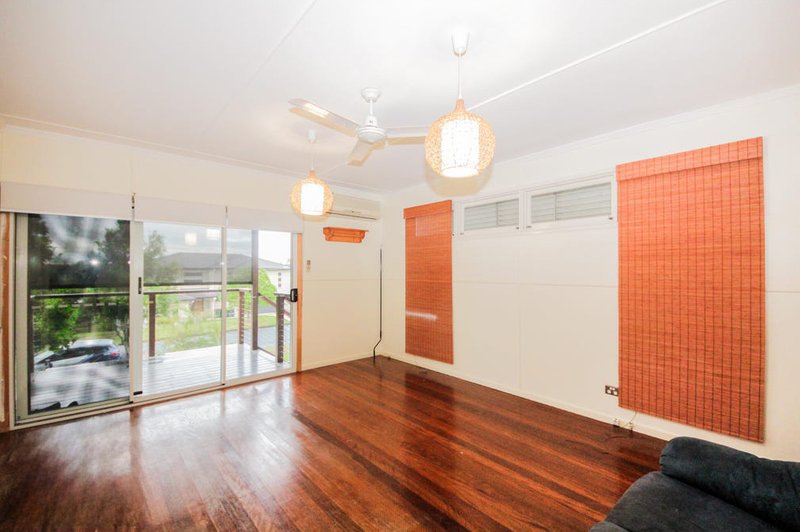 Photo - 3 Sunbury Street, Geebung QLD 4034 - Image 2