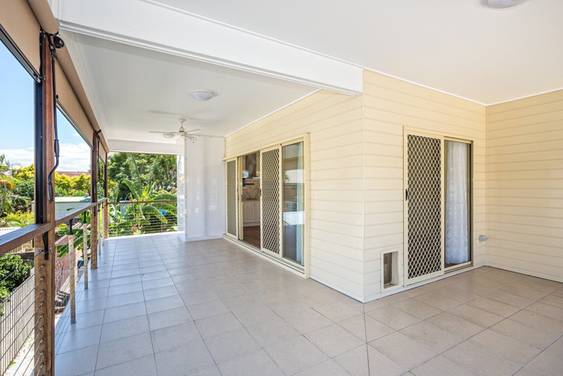 Photo - 3 Sunderland Drive, Banksia Beach QLD 4507 - Image 10