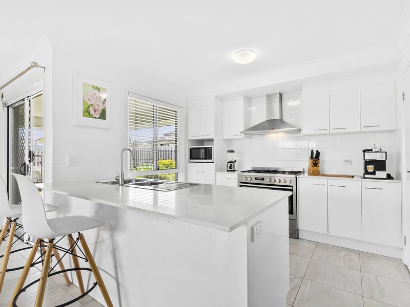 Photo - 3 Sundew St , Ningi QLD 4511 - Image 3