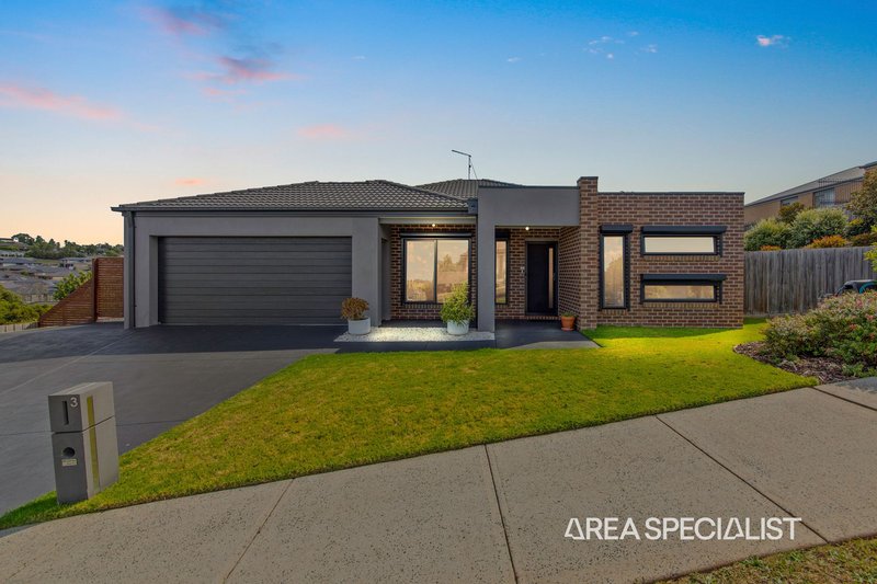 Photo - 3 Sunline Street, Drouin VIC 3818 - Image 2