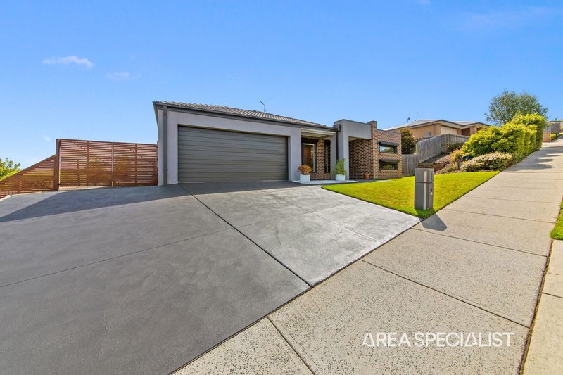 Photo - 3 Sunline Street, Drouin VIC 3818 - Image 3