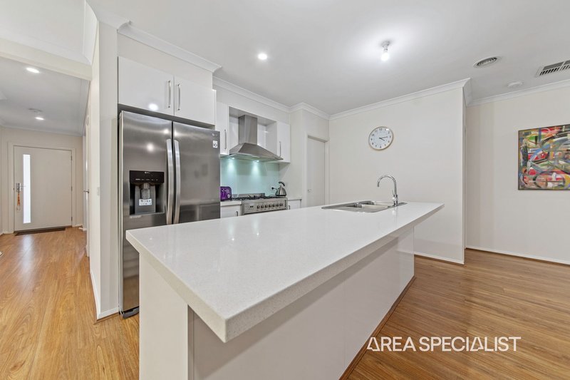 Photo - 3 Sunline Street, Drouin VIC 3818 - Image 8