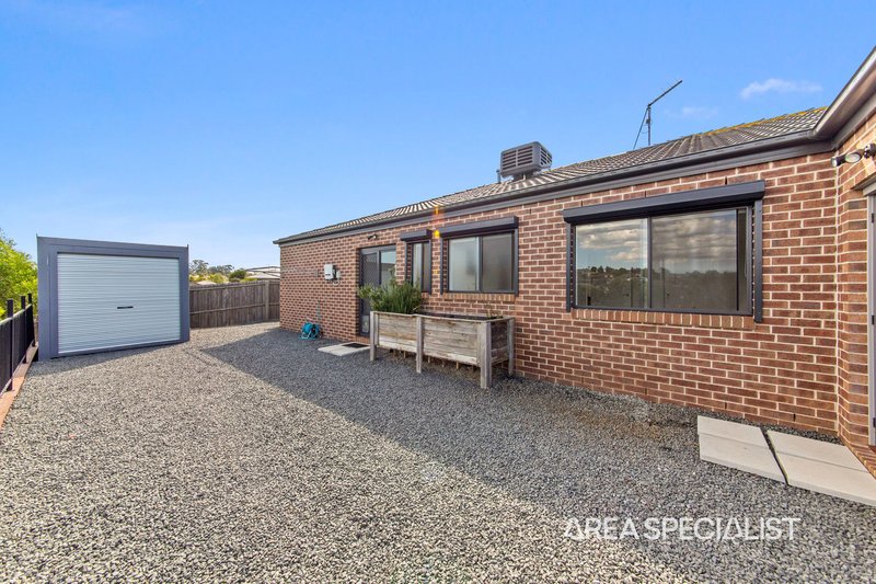 Photo - 3 Sunline Street, Drouin VIC 3818 - Image 24