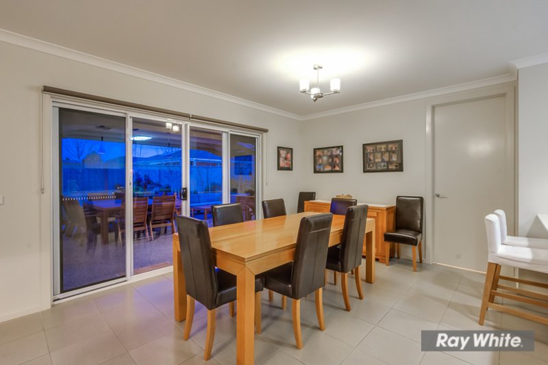 Photo - 3 Sunnyvale Rise, Truganina VIC 3029 - Image 11