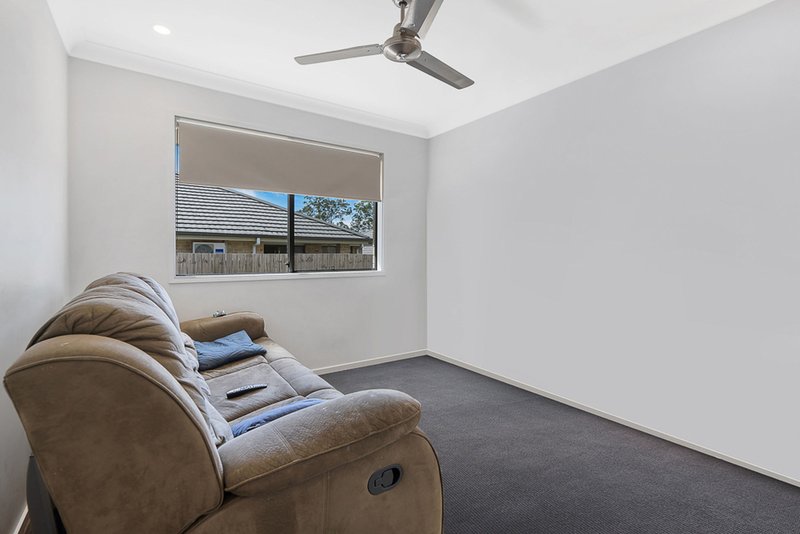 Photo - 3 Sunreef Street, Burpengary QLD 4505 - Image 7