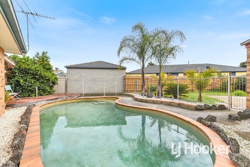 Photo - 3 Sunrise Court, Hampton Park VIC 3976 - Image 2