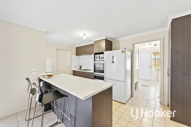 Photo - 3 Sunrise Court, Hampton Park VIC 3976 - Image 3