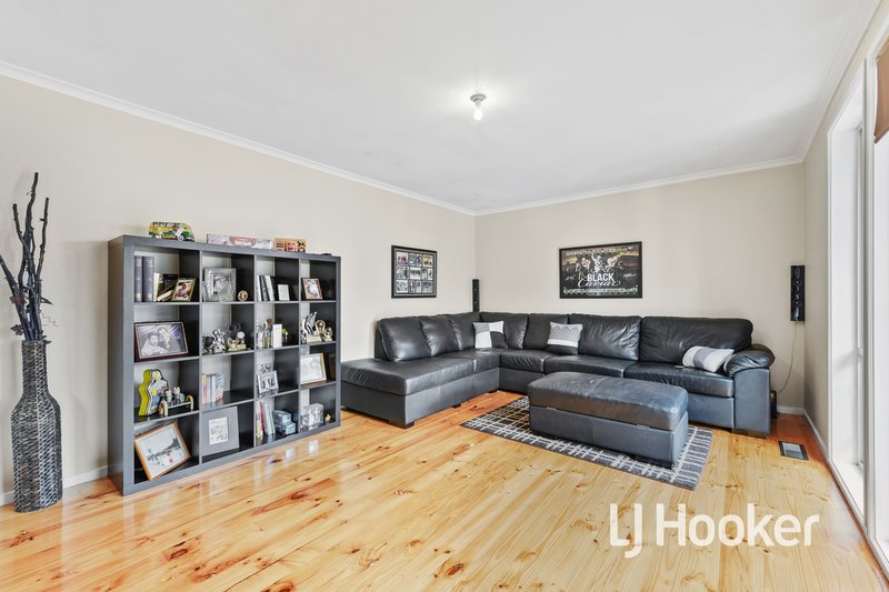 Photo - 3 Sunrise Court, Hampton Park VIC 3976 - Image 4