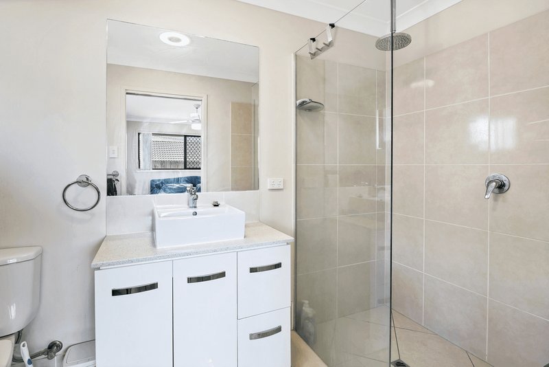 Photo - 3 Sunrise Link, Pimpama QLD 4209 - Image 10