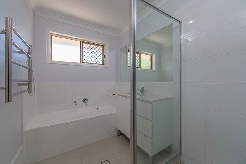 Photo - 3 Surrey Court, Deception Bay QLD 4508 - Image 6