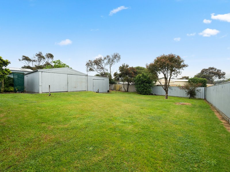 Photo - 3 Sutherland Avenue, Hayborough SA 5211 - Image 15