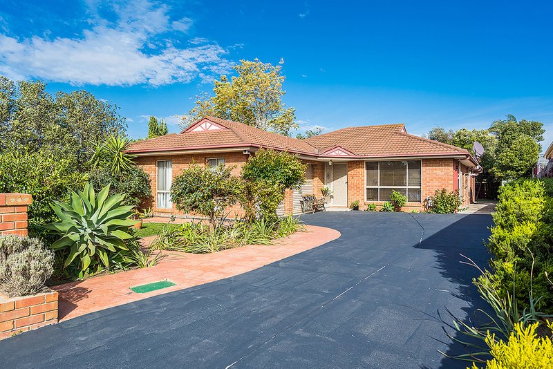 3 Sutherland Way, Roxburgh Park VIC 3064