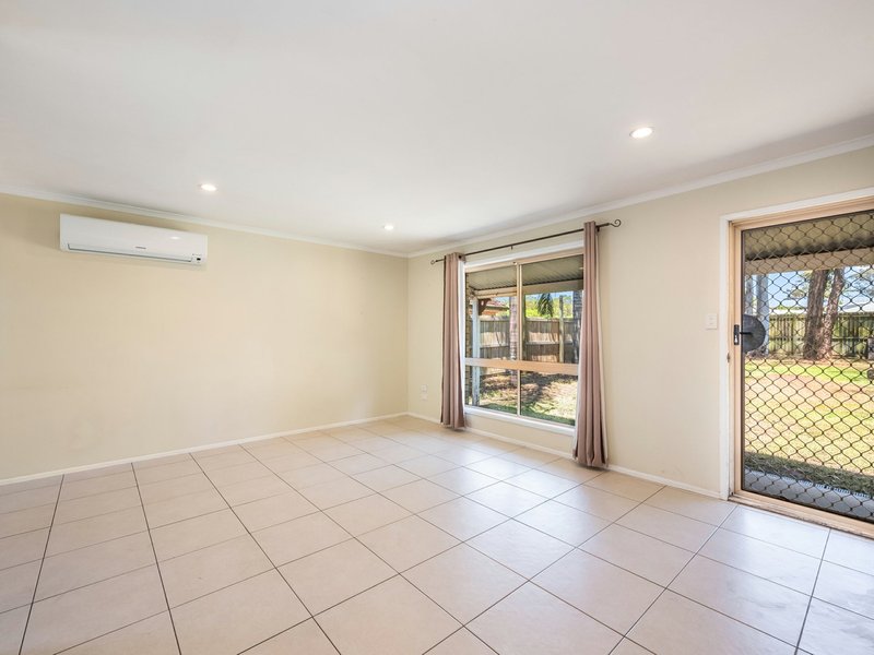 Photo - 3 Swallow Street, Eagleby QLD 4207 - Image 4