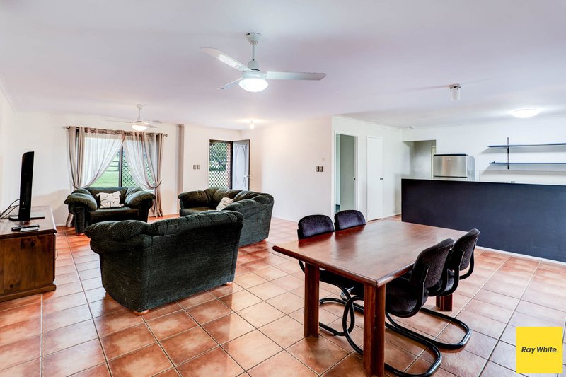 Photo - 3 Swan Road, Regency Downs QLD 4341 - Image 5