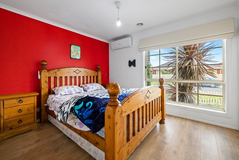 Photo - 3 Swaran Way, Werribee VIC 3030 - Image 6