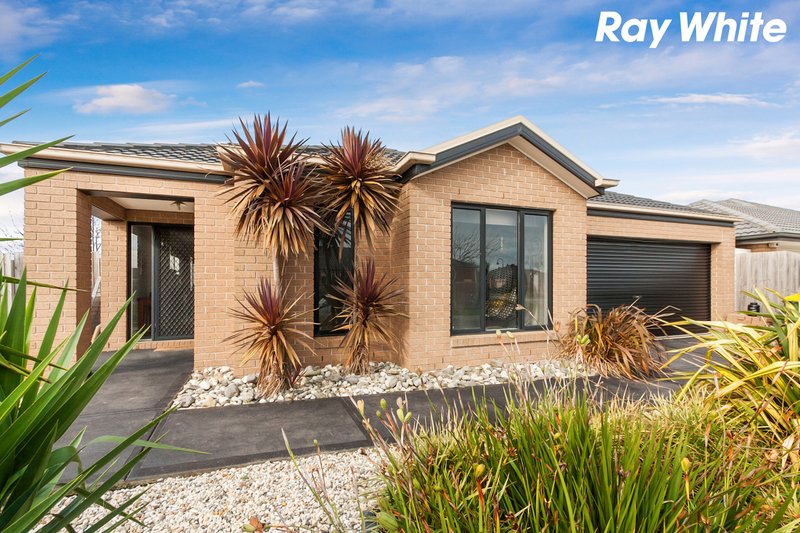 Photo - 3 Sweet Pea Drive, Pakenham VIC 3810 - Image 2