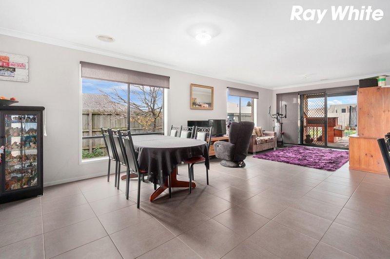 Photo - 3 Sweet Pea Drive, Pakenham VIC 3810 - Image 10