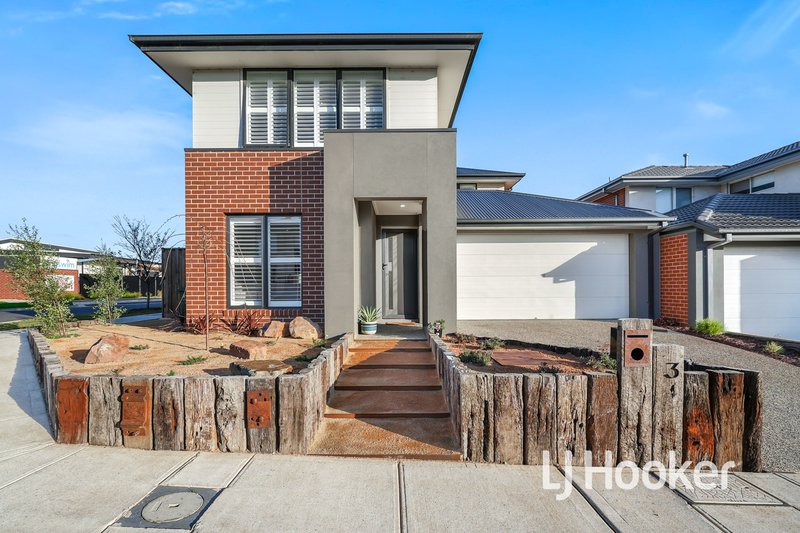 3 Swindale Way, Clyde North VIC 3978