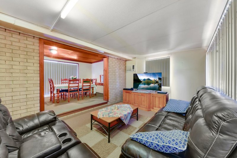 Photo - 3 Swords Place, Mount Druitt NSW 2770 - Image 2