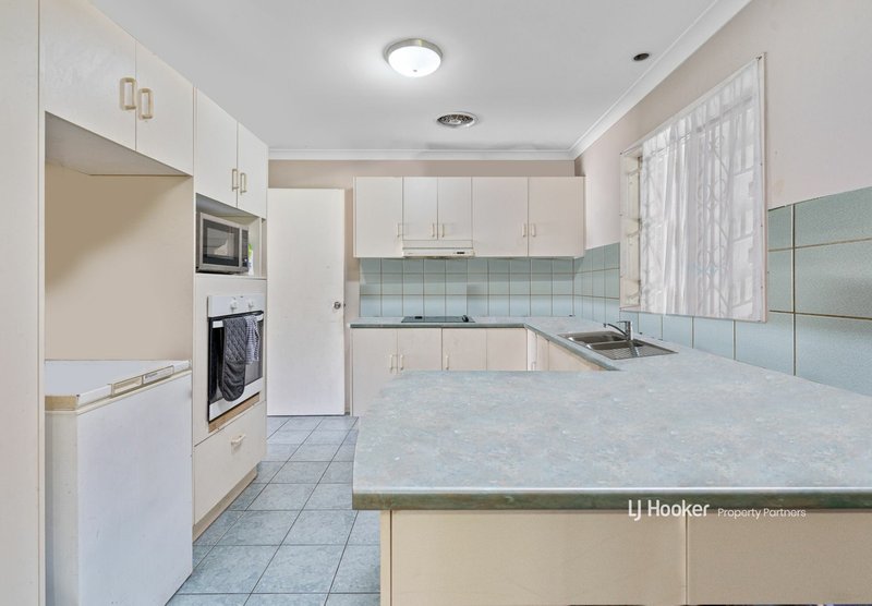 Photo - 3 Taminga Street, Sunnybank Hills QLD 4109 - Image 5