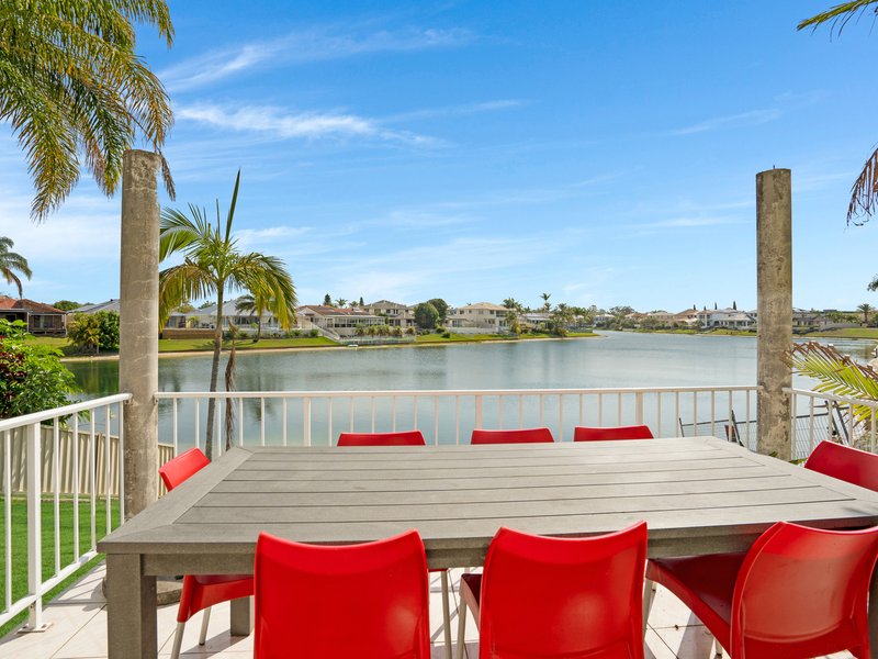 3 Tannah Court, Broadbeach Waters QLD 4218