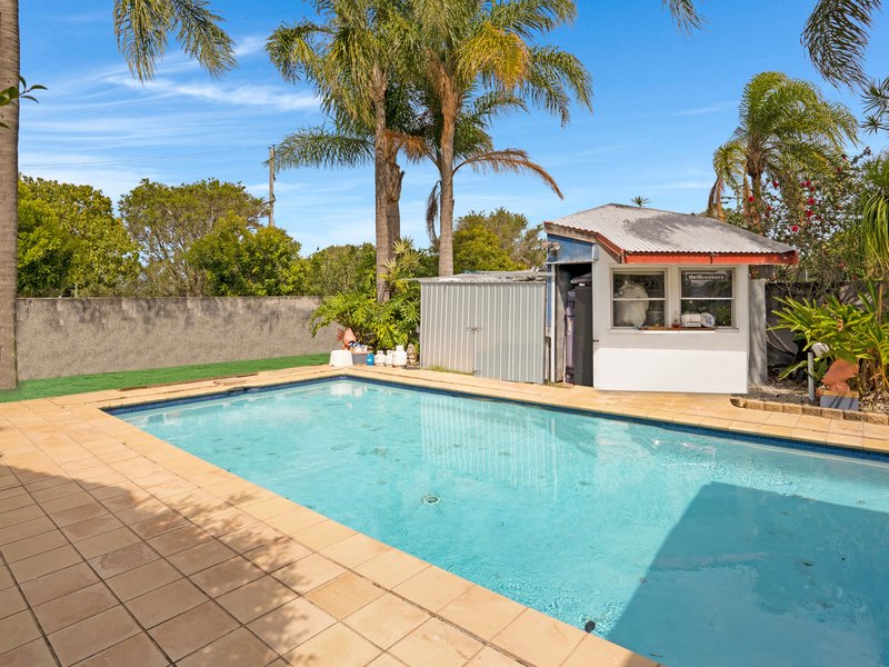 Photo - 3 Tannah Court, Broadbeach Waters QLD 4218 - Image 21