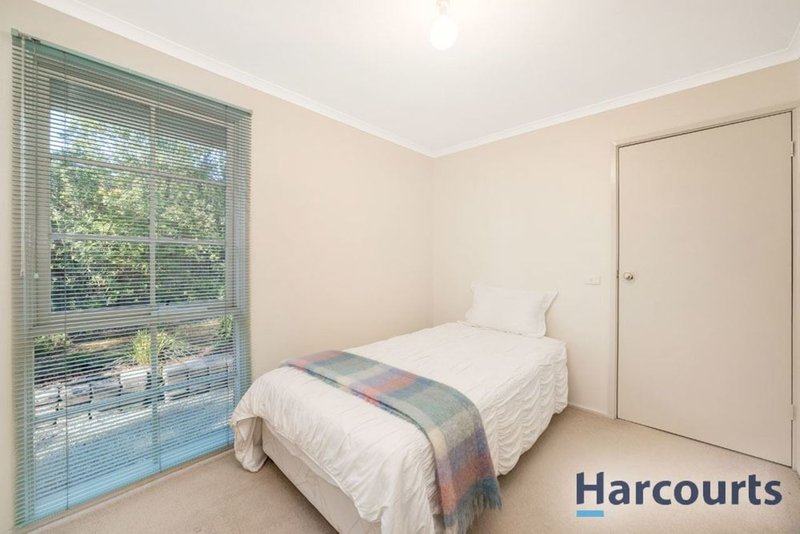 Photo - 3 Tara Court, Wantirna VIC 3152 - Image 6