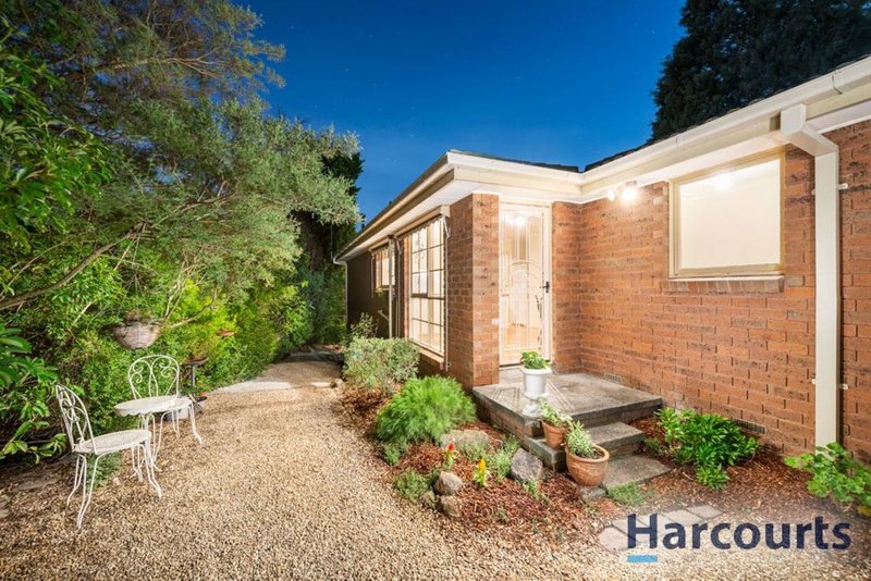 Photo - 3 Tara Court, Wantirna VIC 3152 - Image 8